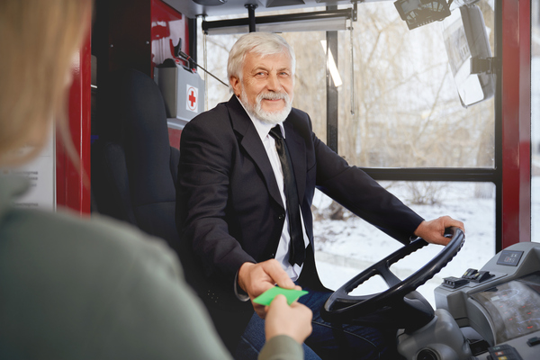Czy kierowca autobusu ma możliwość wcześniejszej emerytury?